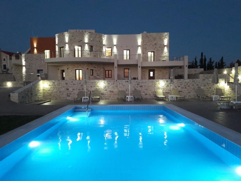 كاميلاريون Orelia Cretan Villas & Deluxe Apartments المظهر الخارجي الصورة