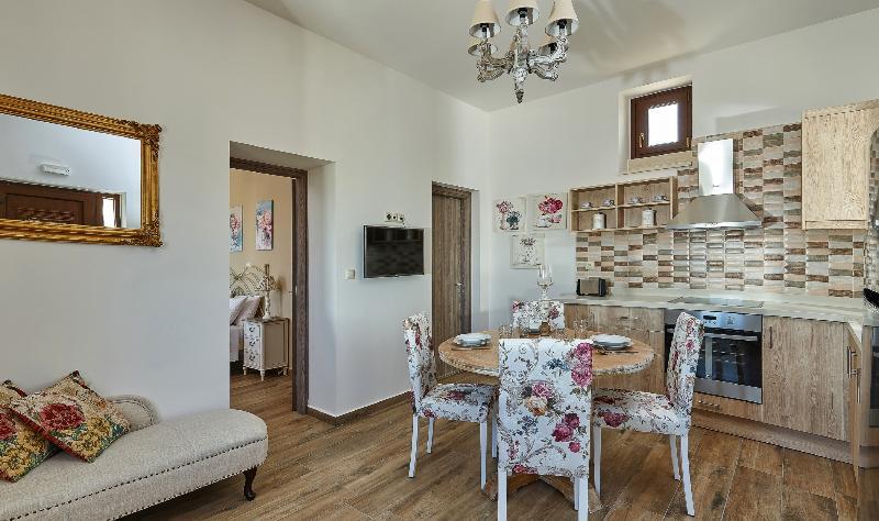 كاميلاريون Orelia Cretan Villas & Deluxe Apartments المظهر الخارجي الصورة